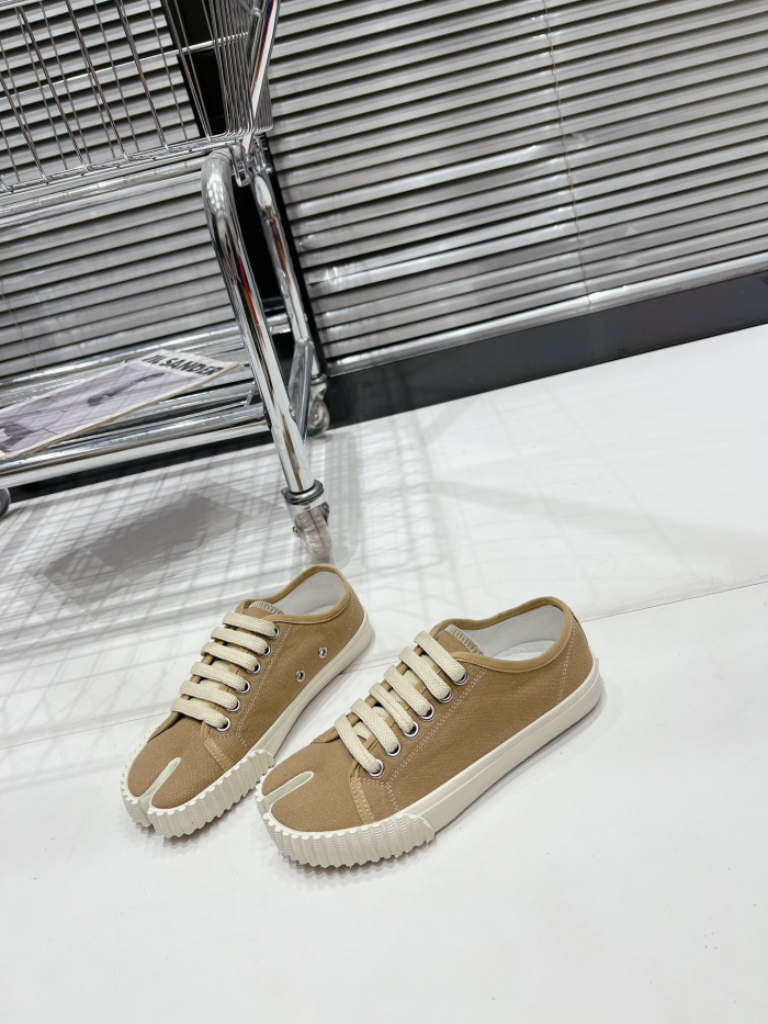 MM COPSHOE -MM107