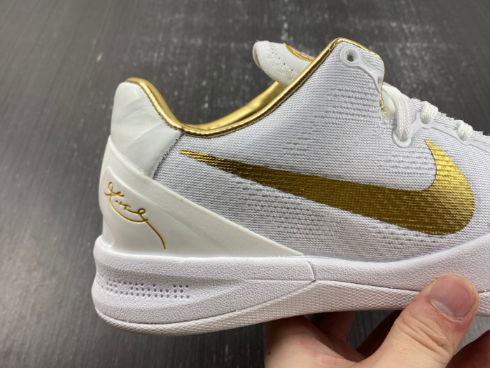 nike kobe 8 protro white metallic gold fv6325-102