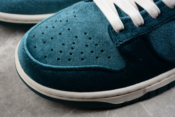 nike dunk low green velvet (w) - dz5224-300