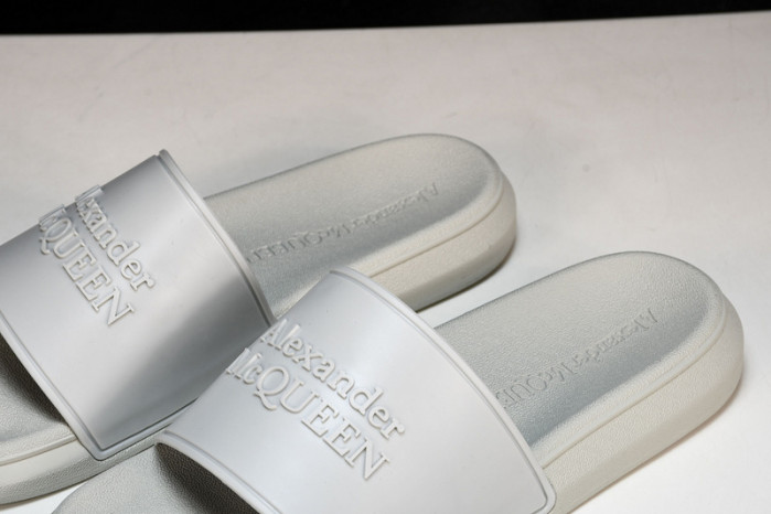 M*Q*en slide cophsoe mqs-03