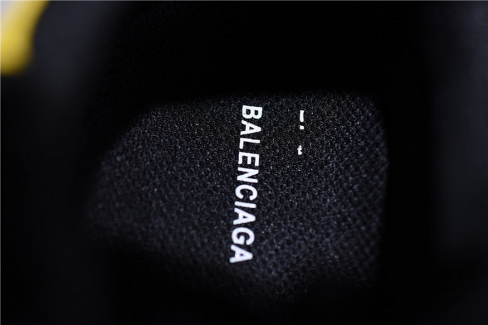 BL Triple-S Sneaker 2.0 52403 W09T 212