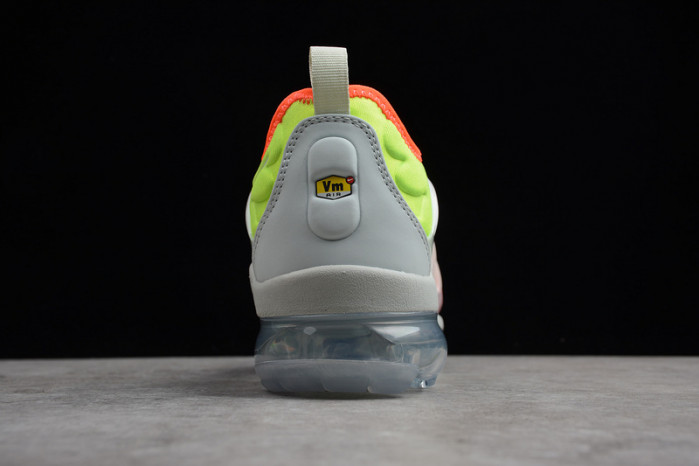 nike vapormax plus ao4550-003